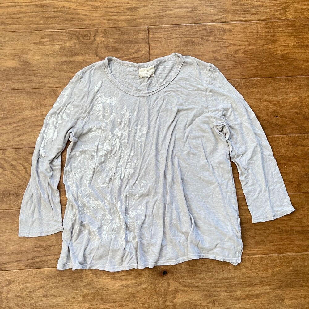 Anthropologie T.La Naturalist Printed Long Sleeve Tee Size M Gray/Silver